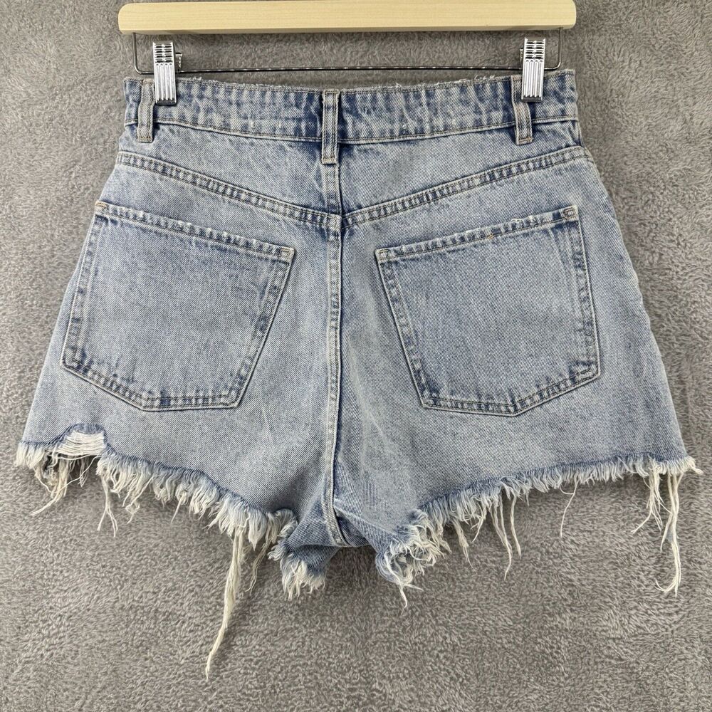 ZARA Shorts Womens 8 Denim Blue Light Wash Cut Off Button Fly 5 Pockets Fray Hem - Picture 4 of 7
